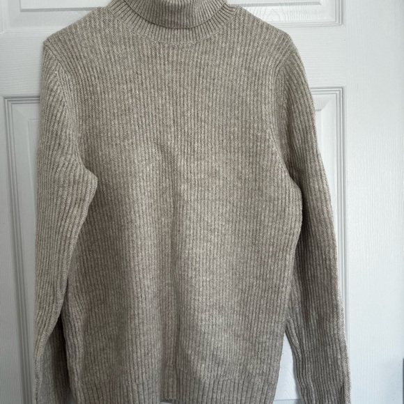Old Navy Men's Turtleneck Sweater - Light Gray - Picture 1 of 3